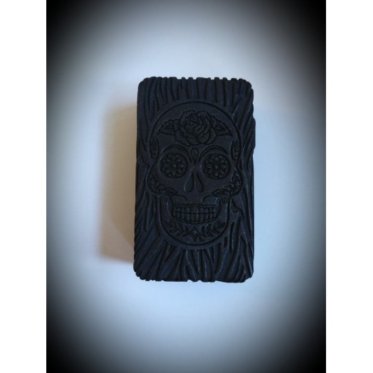 Resurrect R-Square Skull Nylon